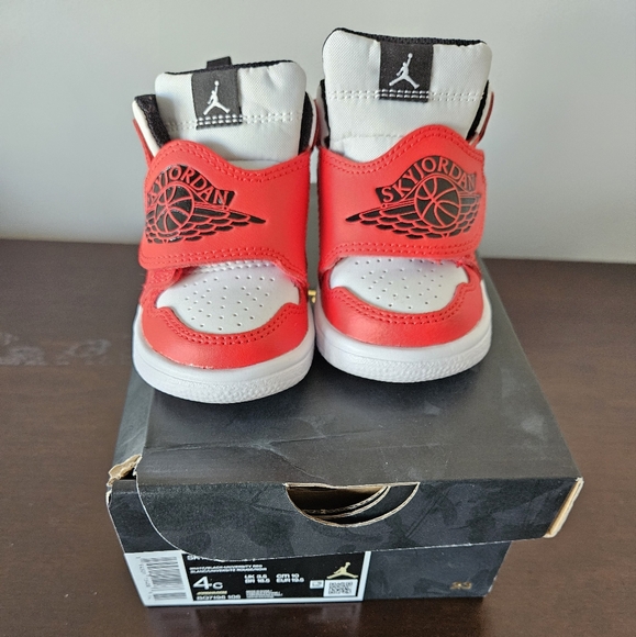 Brand new sky jordan infant shoes - Picture 3 of 3